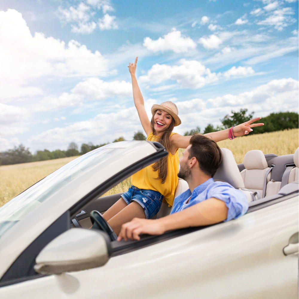 couple in convertable